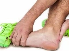 經常腿抽筋，難道是缺鈣了？